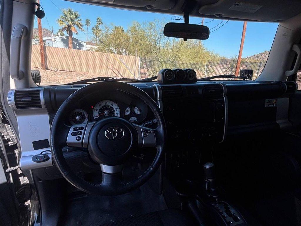 used 2007 Toyota FJ Cruiser car, priced at $17,900