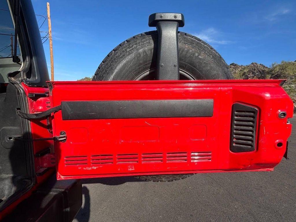 used 2015 Jeep Wrangler Unlimited car, priced at $16,800