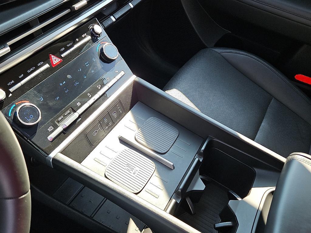 used 2024 Hyundai Santa Fe car, priced at $32,621