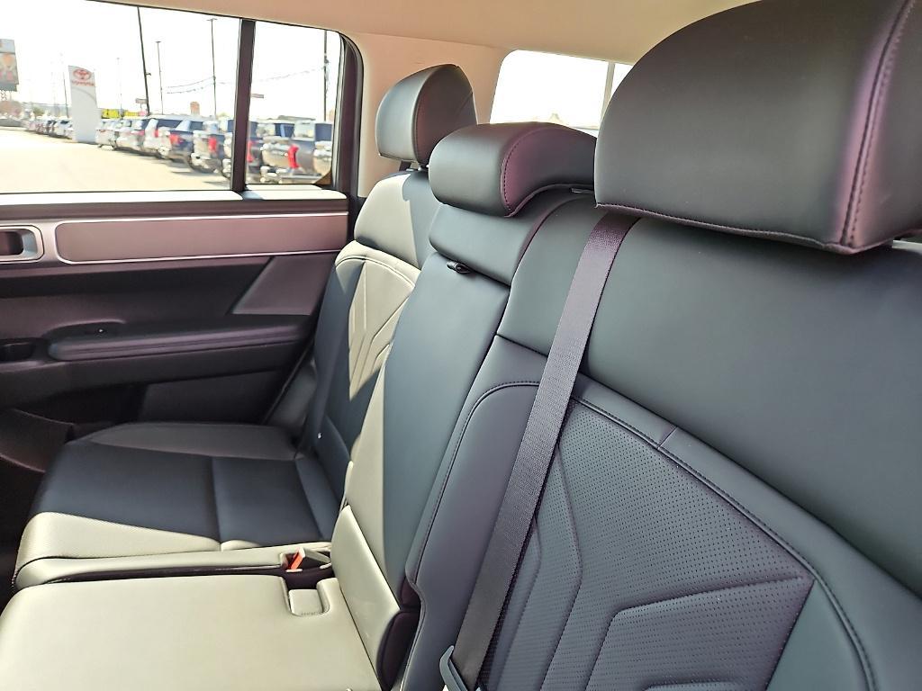 used 2024 Hyundai Santa Fe car, priced at $32,621