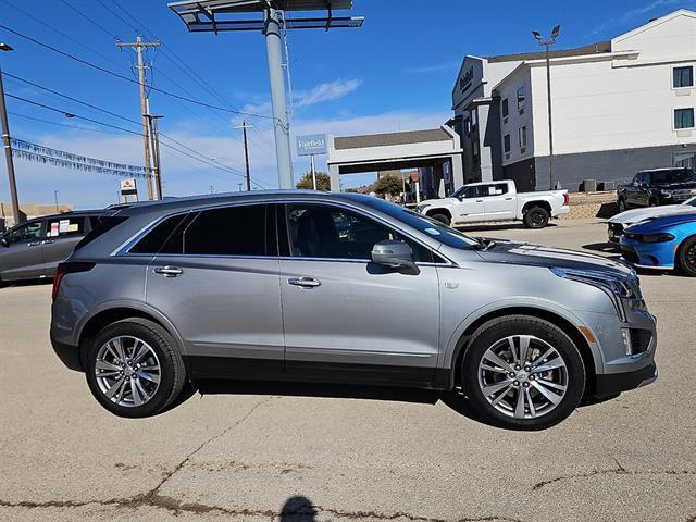 used 2025 Cadillac XT5 car, priced at $40,260