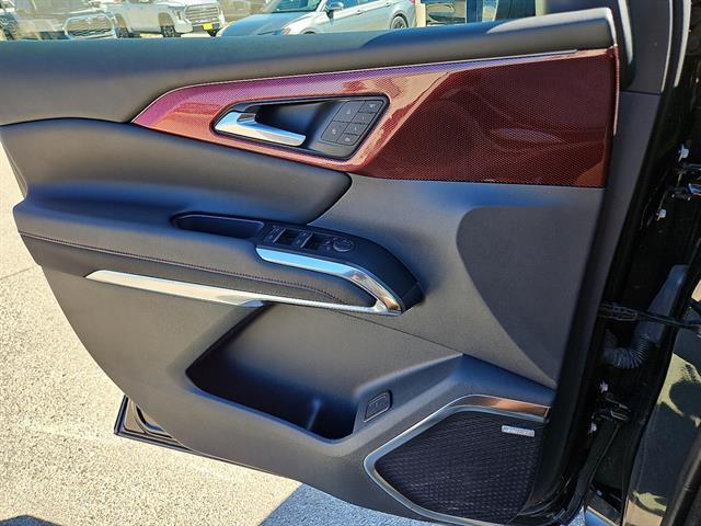 used 2024 Chevrolet Traverse car, priced at $53,835