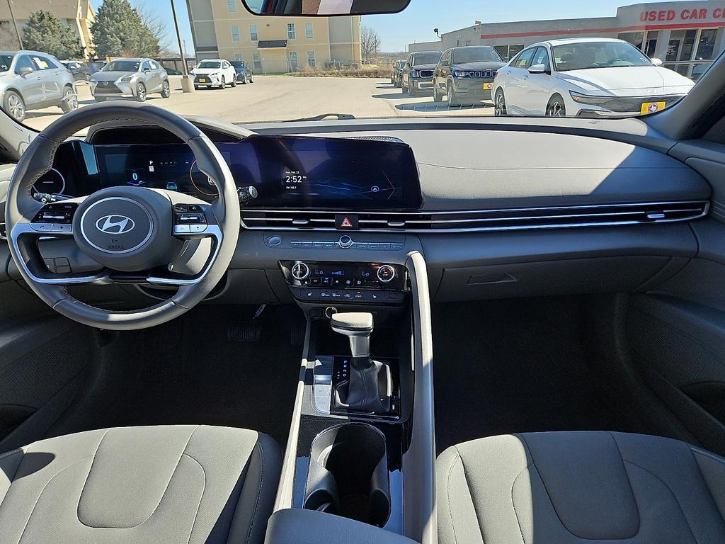 used 2025 Hyundai Elantra car, priced at $21,409