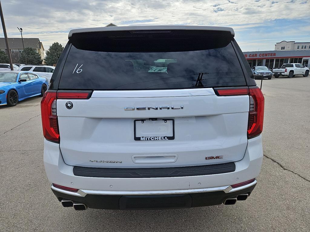 used 2025 GMC Yukon car, priced at $70,585