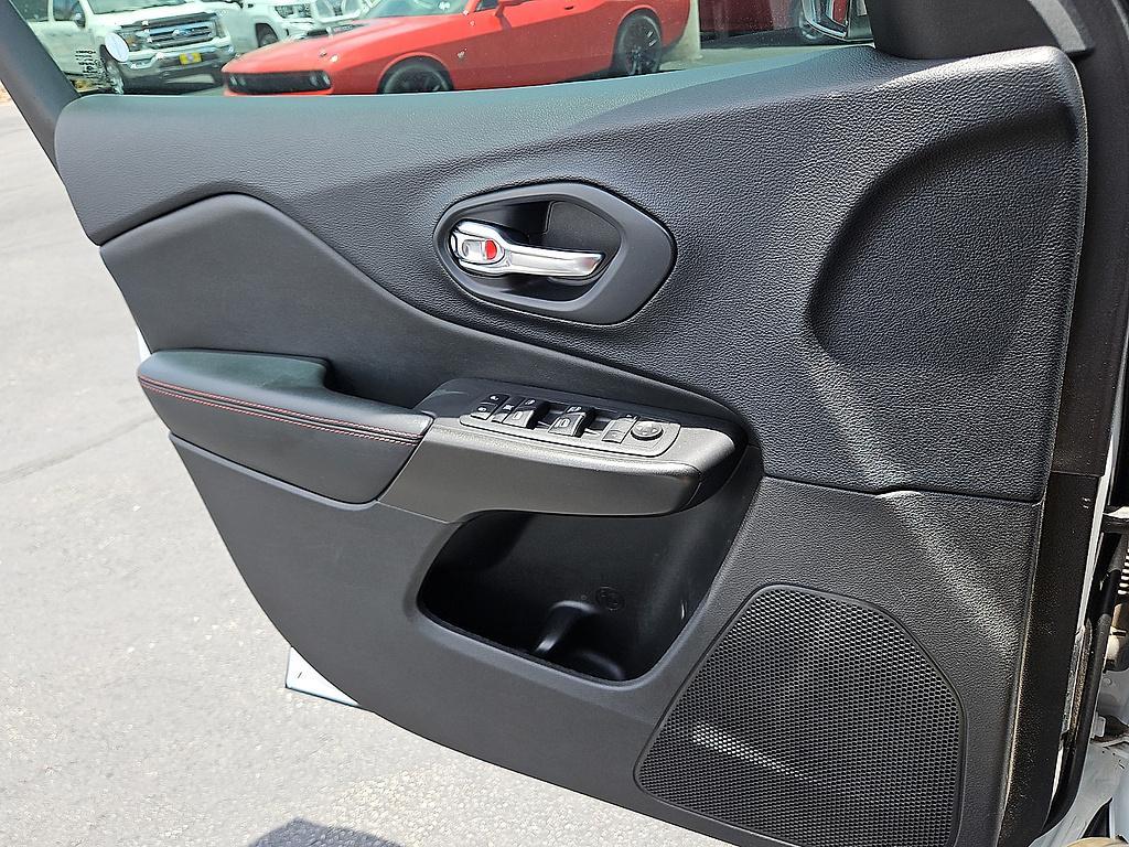 used 2020 Jeep Cherokee car, priced at $23,296