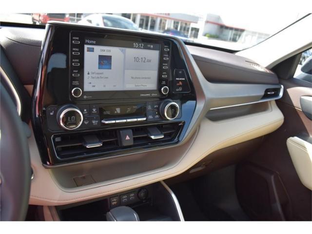 used 2022 Toyota Highlander car, priced at $32,428