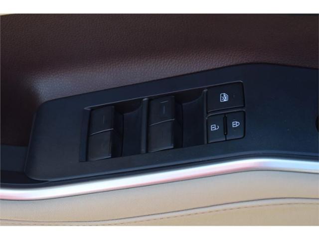 used 2022 Toyota Highlander car, priced at $32,428