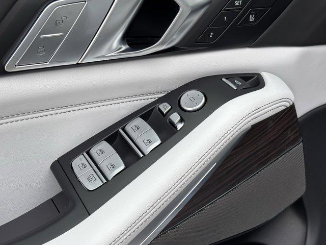 new 2026 BMW X7 car, priced at $98,660