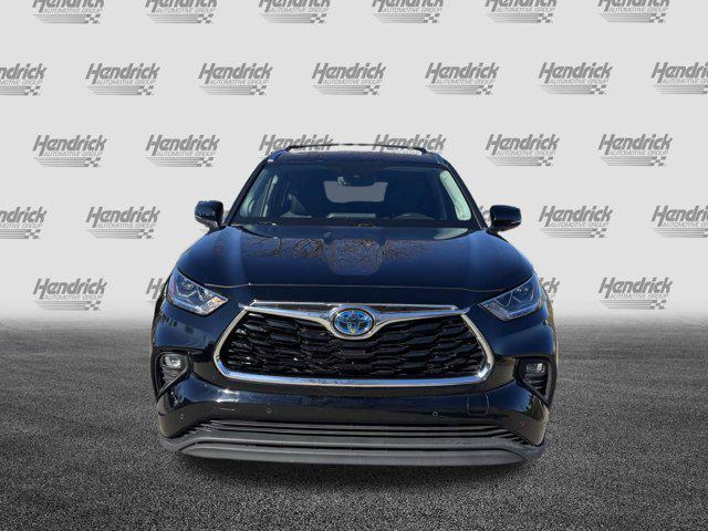 used 2022 Toyota Highlander Hybrid car, priced at $32,277