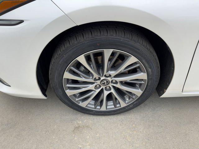 used 2020 Lexus ES 350 car, priced at $32,176