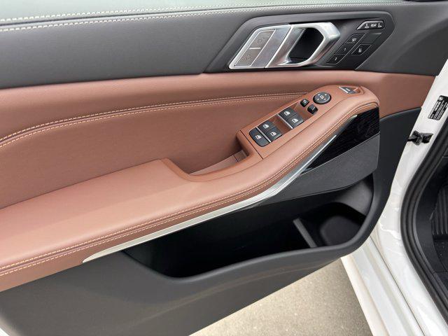 new 2026 BMW X7 car, priced at $97,900