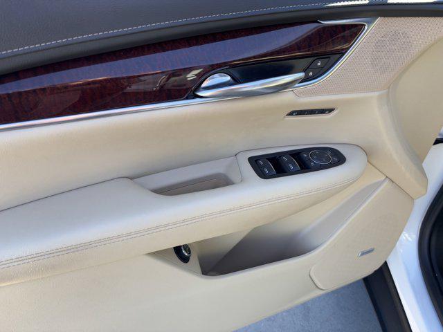 used 2018 Cadillac XT5 car, priced at $18,977