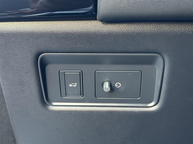 used 2022 Land Rover Range Rover Sport car, priced at $48,984