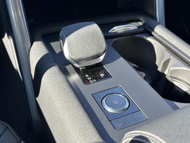 used 2025 Land Rover Discovery car, priced at $55,534