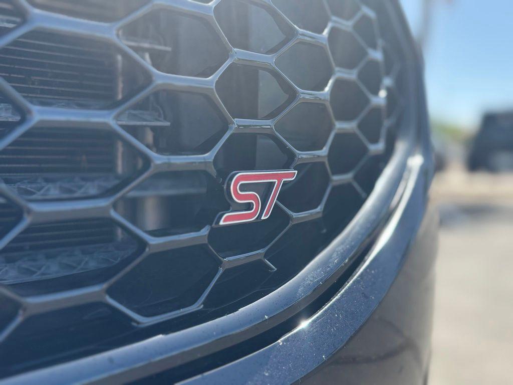 used 2019 Ford Edge car, priced at $18,560