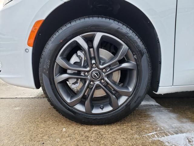 new 2026 Chrysler Pacifica car, priced at $43,785