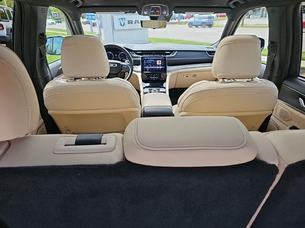 used 2025 Jeep Grand Cherokee car, priced at $42,981
