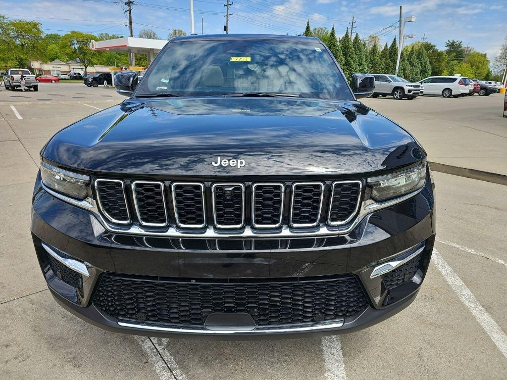 used 2025 Jeep Grand Cherokee car, priced at $42,981