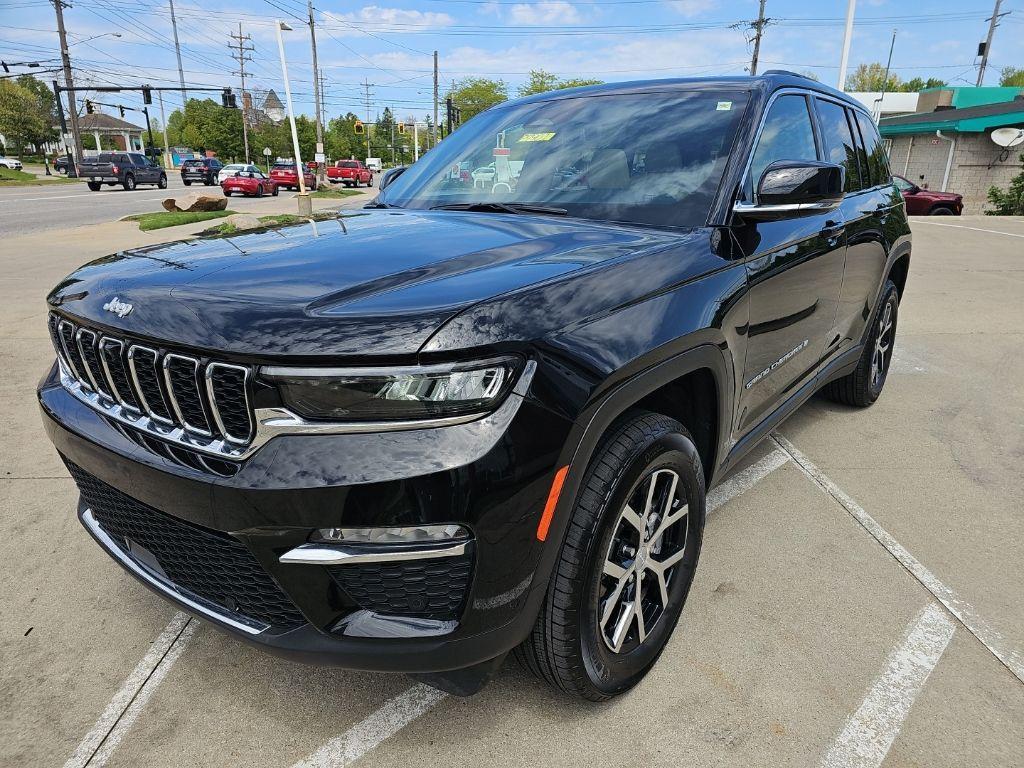 used 2025 Jeep Grand Cherokee car, priced at $42,981