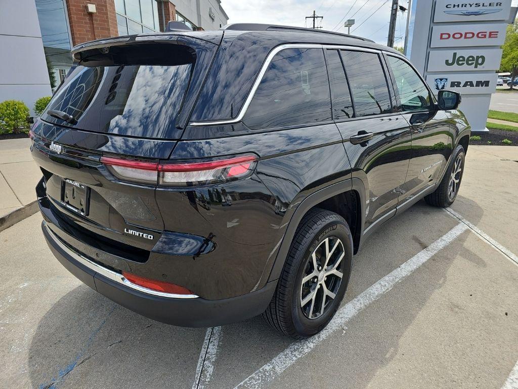used 2025 Jeep Grand Cherokee car, priced at $42,981