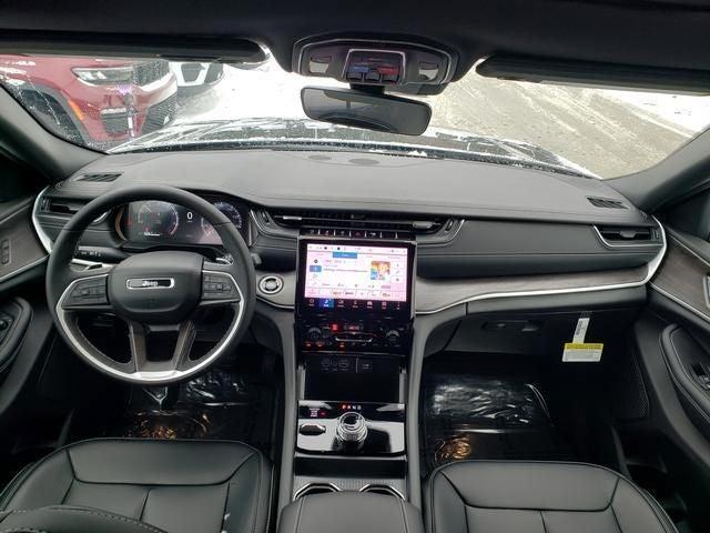 used 2025 Jeep Grand Cherokee L car, priced at $51,523