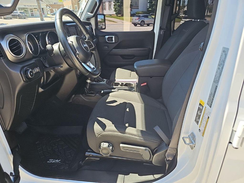 used 2022 Jeep Wrangler Unlimited car, priced at $34,381