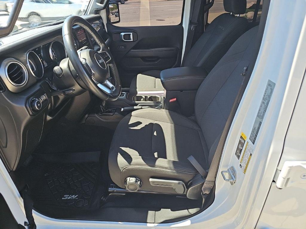 used 2022 Jeep Wrangler Unlimited car, priced at $34,381