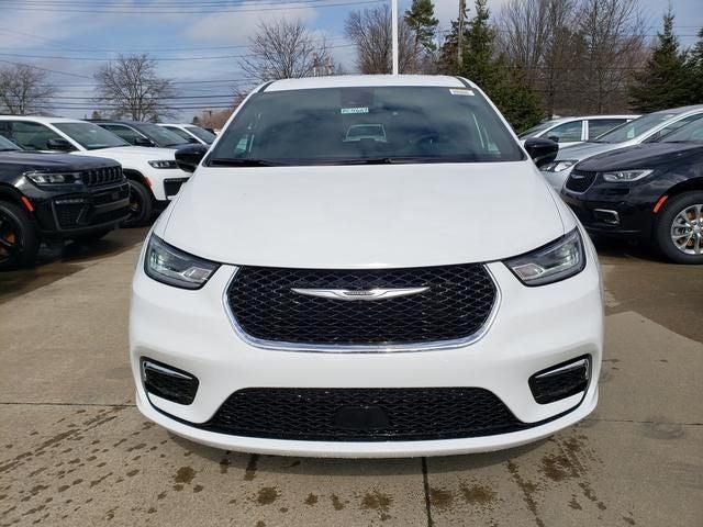 new 2026 Chrysler Pacifica car, priced at $43,167