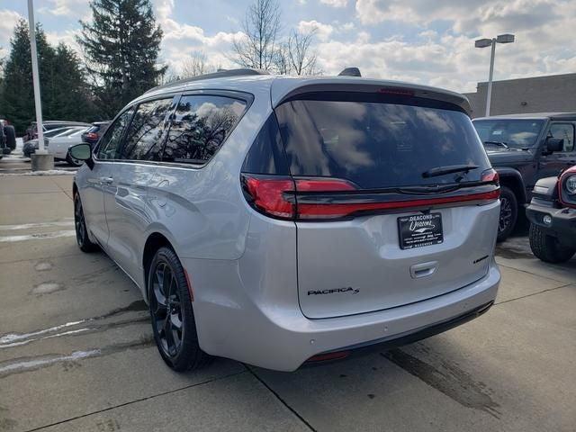new 2026 Chrysler Pacifica car, priced at $48,076