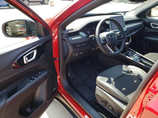 new 2025 Jeep Compass car, priced at $33,205