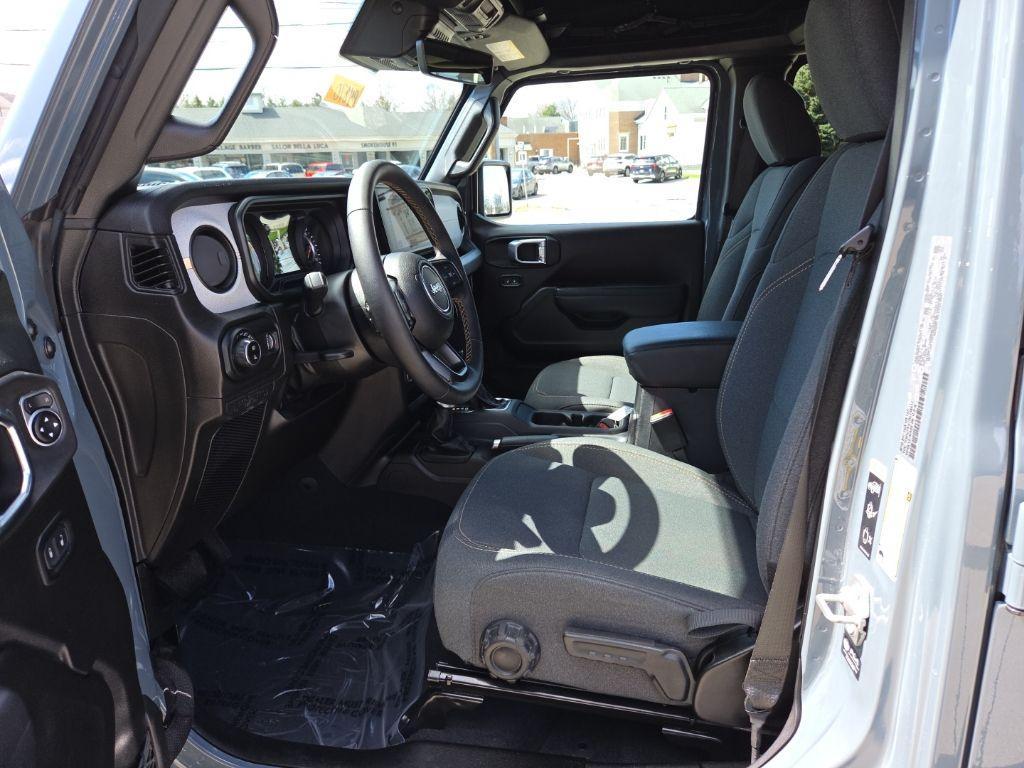 used 2024 Jeep Gladiator car, priced at $36,981