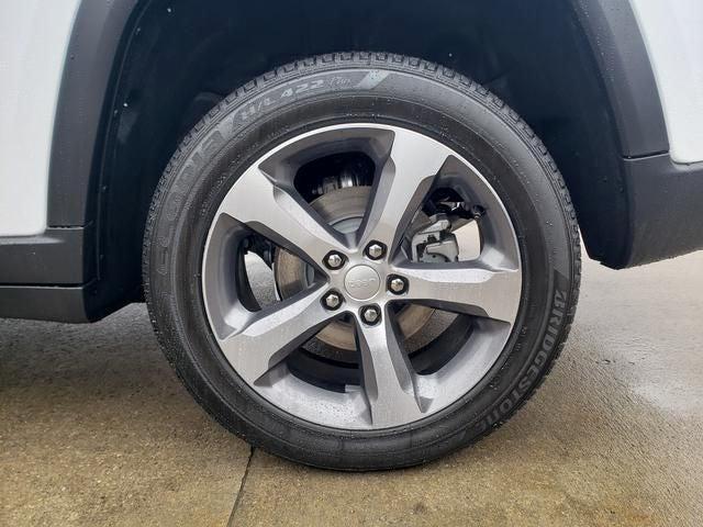 new 2026 Jeep Grand Cherokee car, priced at $43,045