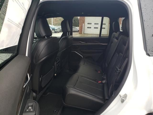 new 2026 Jeep Grand Cherokee car, priced at $43,045