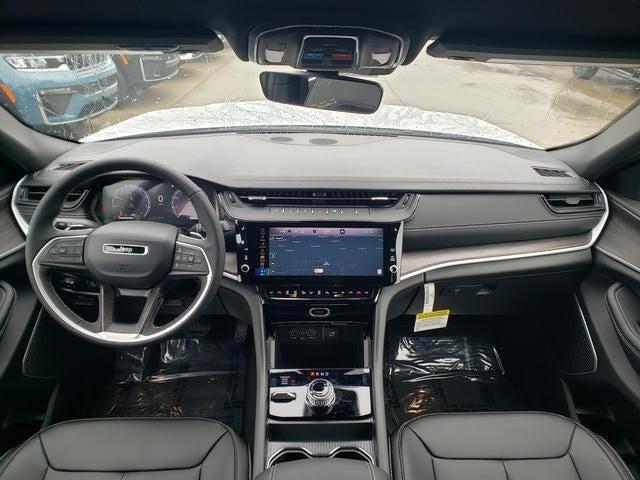 new 2026 Jeep Grand Cherokee car, priced at $43,045