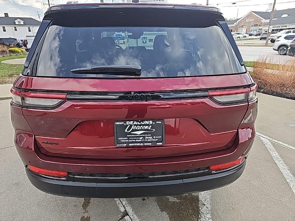 used 2023 Jeep Grand Cherokee car, priced at $30,981