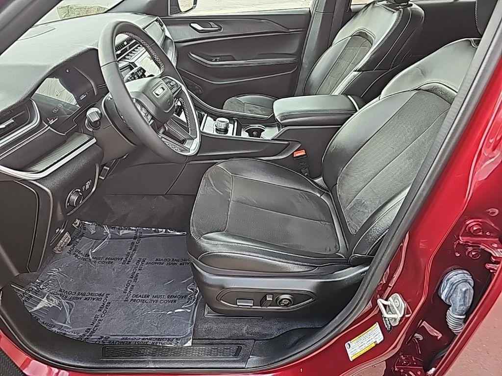 used 2023 Jeep Grand Cherokee car, priced at $30,981