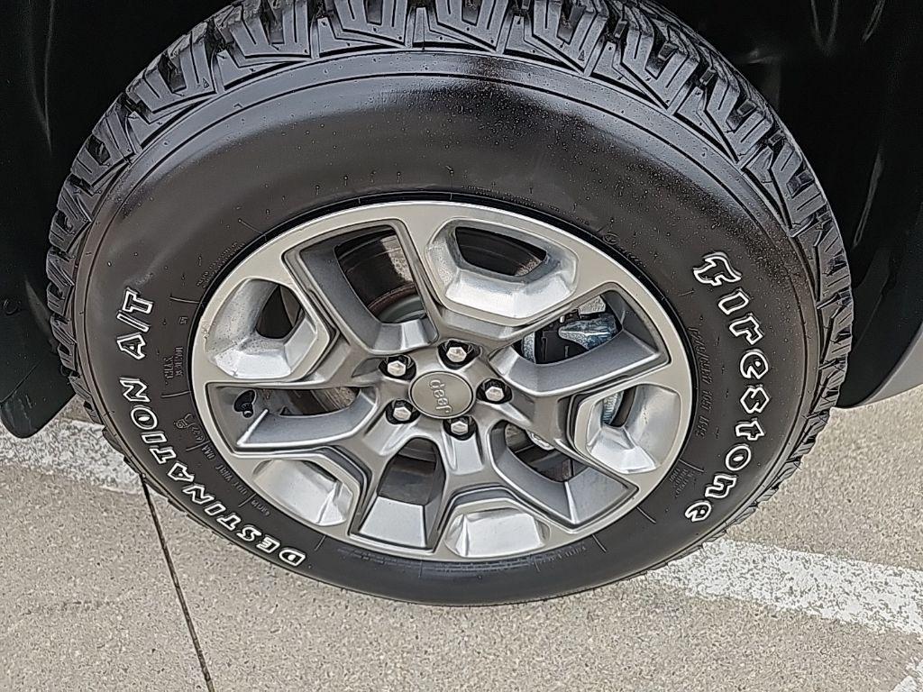 used 2019 Jeep Cherokee car, priced at $18,881