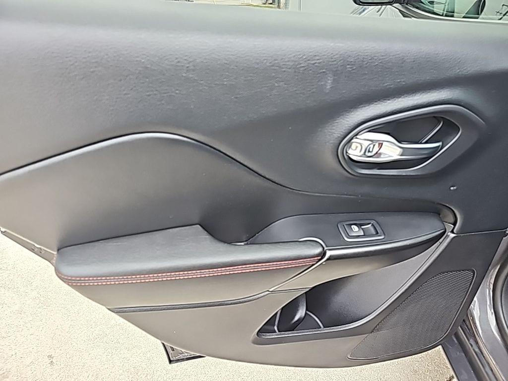 used 2019 Jeep Cherokee car, priced at $18,881