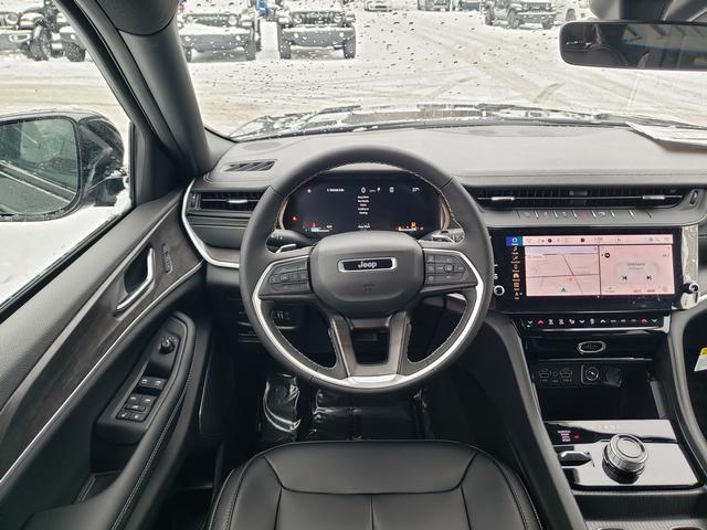 new 2026 Jeep Grand Cherokee car, priced at $45,164