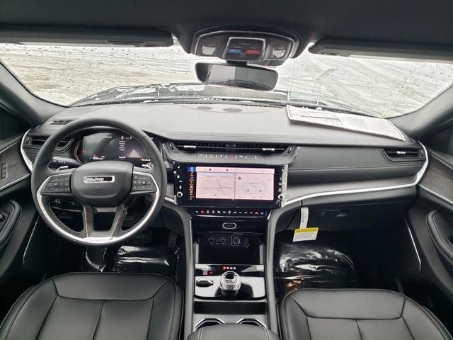 new 2026 Jeep Grand Cherokee car, priced at $43,164