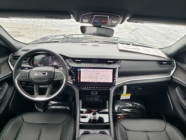 new 2026 Jeep Grand Cherokee car, priced at $45,164
