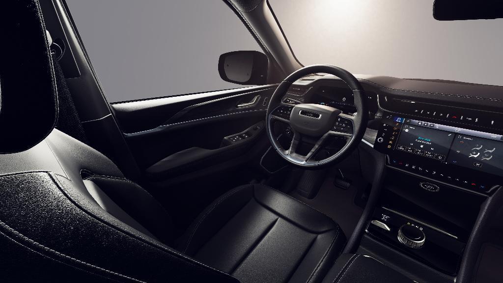 new 2026 Jeep Grand Cherokee car, priced at $48,630