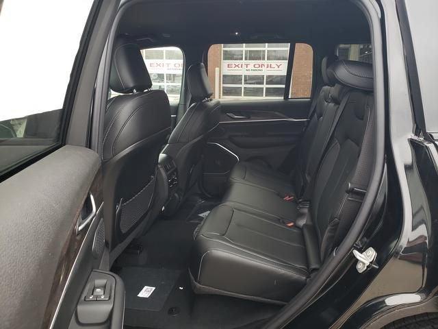 new 2026 Jeep Grand Cherokee car, priced at $43,563