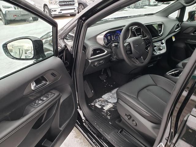 new 2026 Chrysler Pacifica car, priced at $41,487