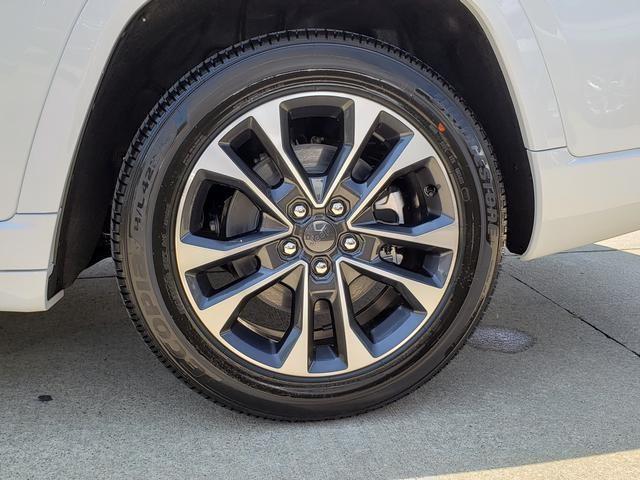 new 2025 Jeep Grand Cherokee L car, priced at $60,667