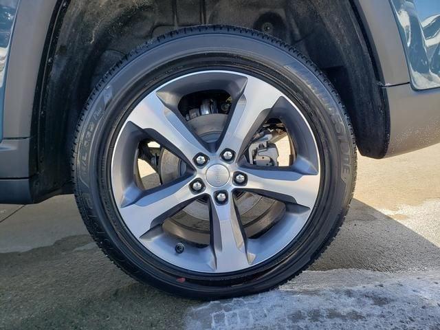 new 2026 Jeep Grand Cherokee car, priced at $46,195