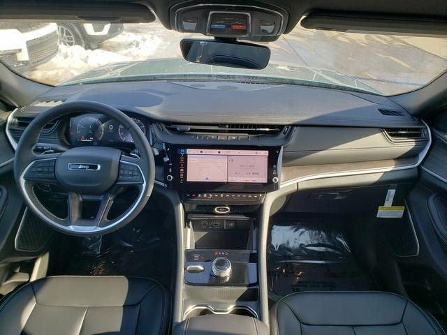 new 2026 Jeep Grand Cherokee car, priced at $44,195