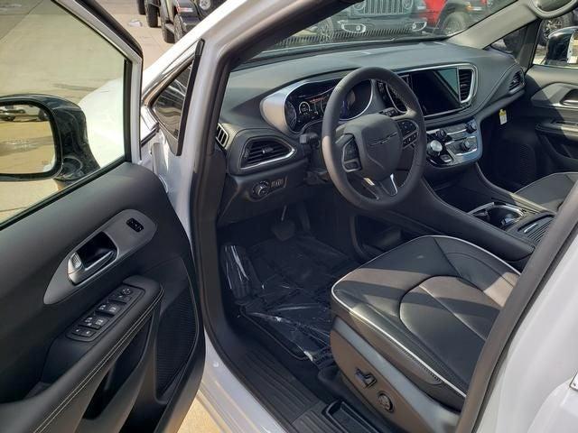 new 2026 Chrysler Pacifica car, priced at $47,938