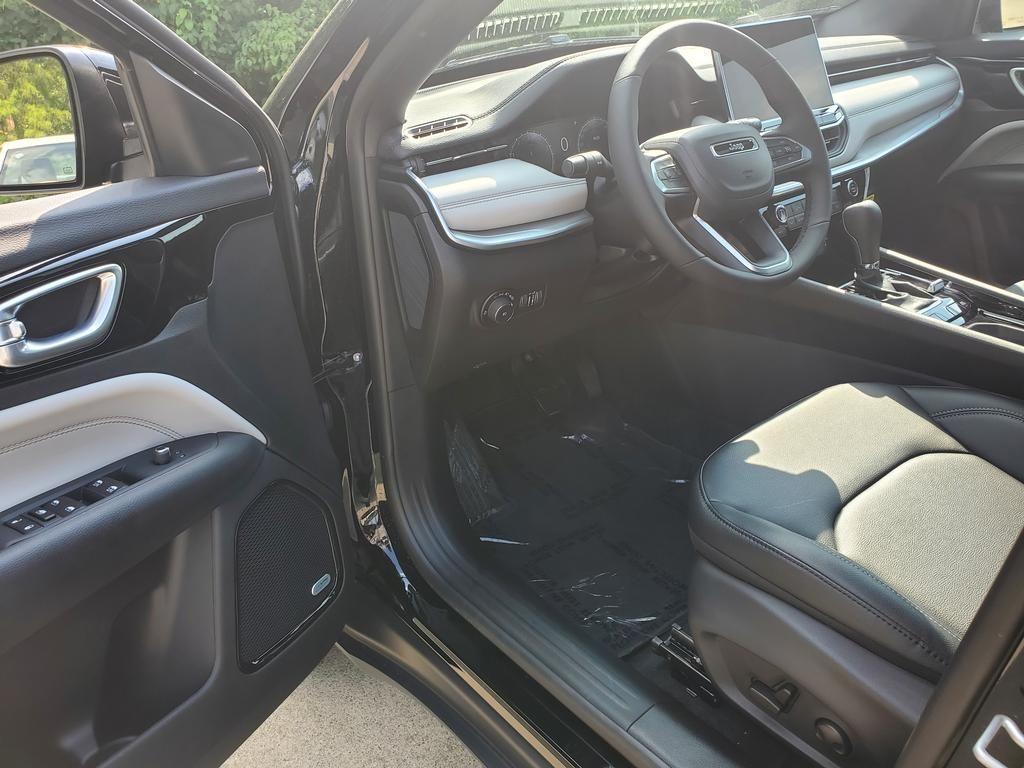 new 2026 Jeep Compass car, priced at $35,561