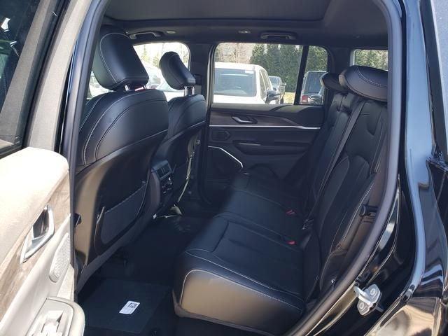 new 2026 Jeep Grand Cherokee car, priced at $47,953